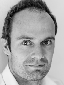 Headshot of Kevin Mannens